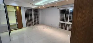গুলশানে ২৪০০ বর্গফুটের অফিস স্পেস ভাড়া