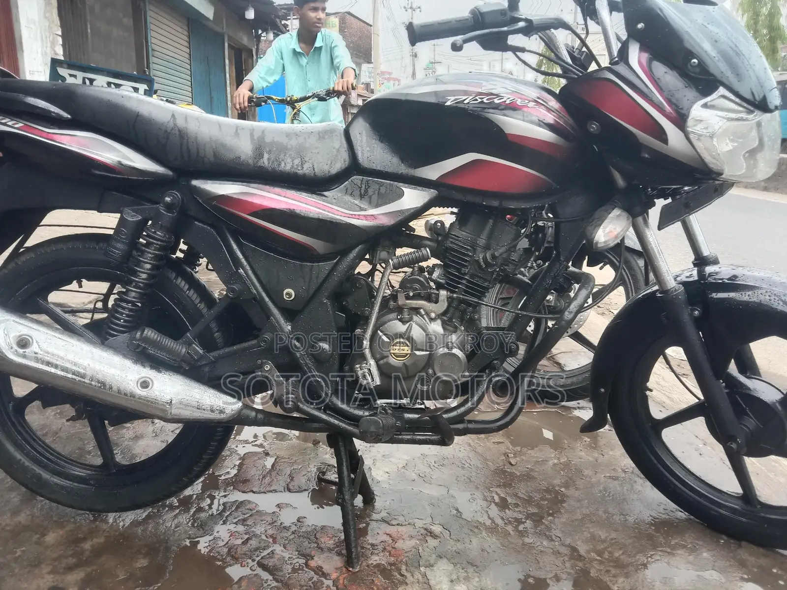Bajaj Discover 100 . 2016