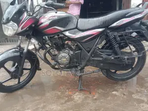 Bajaj Discover 100 . 2016