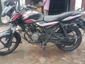Bajaj Discover 100 . 2016