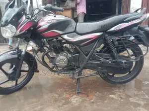 Bajaj Discover 100 . 2016