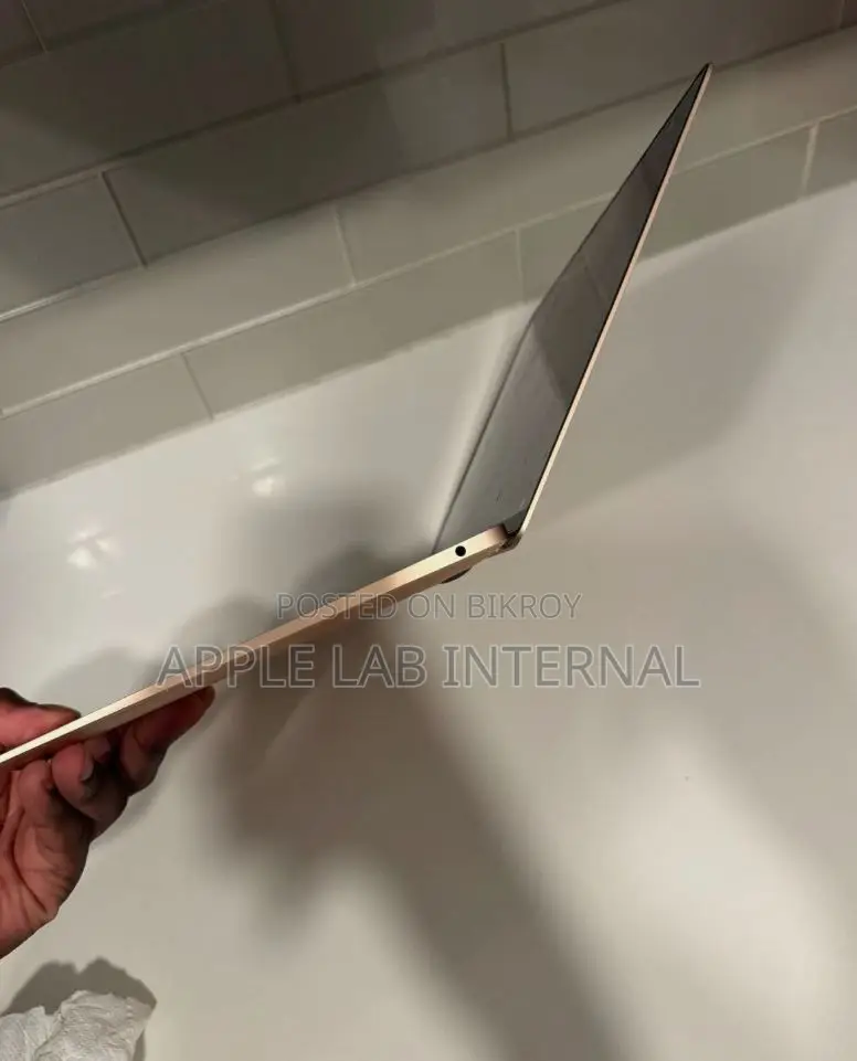 MacBook Air 13.3" 2020 Apple M1 8-Core GPU 8GB RAM