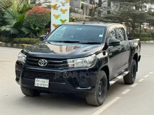 টয়োটা হিলাক্স ২০১৮ ব্ল্যাক