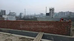 সেক্টর ১৭ (উত্তরা) তে ৬০ ফিট রাস্তা সংলগ্ন জোড়া ৩+৩ = ৬ কাঠা প্লট বিক্রি