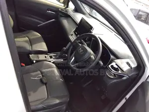 Toyota Corolla Cross Z LEATHER PACKAGE 2021