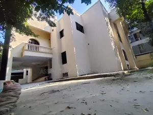 বারিধারা ডিপ্লোম্যাটিক জোনে সুইমিং পুলসহ স্বতন্ত্র বাড়ি ভাড়া