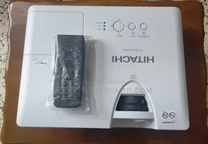HITACHI CP-X3041WN Projector