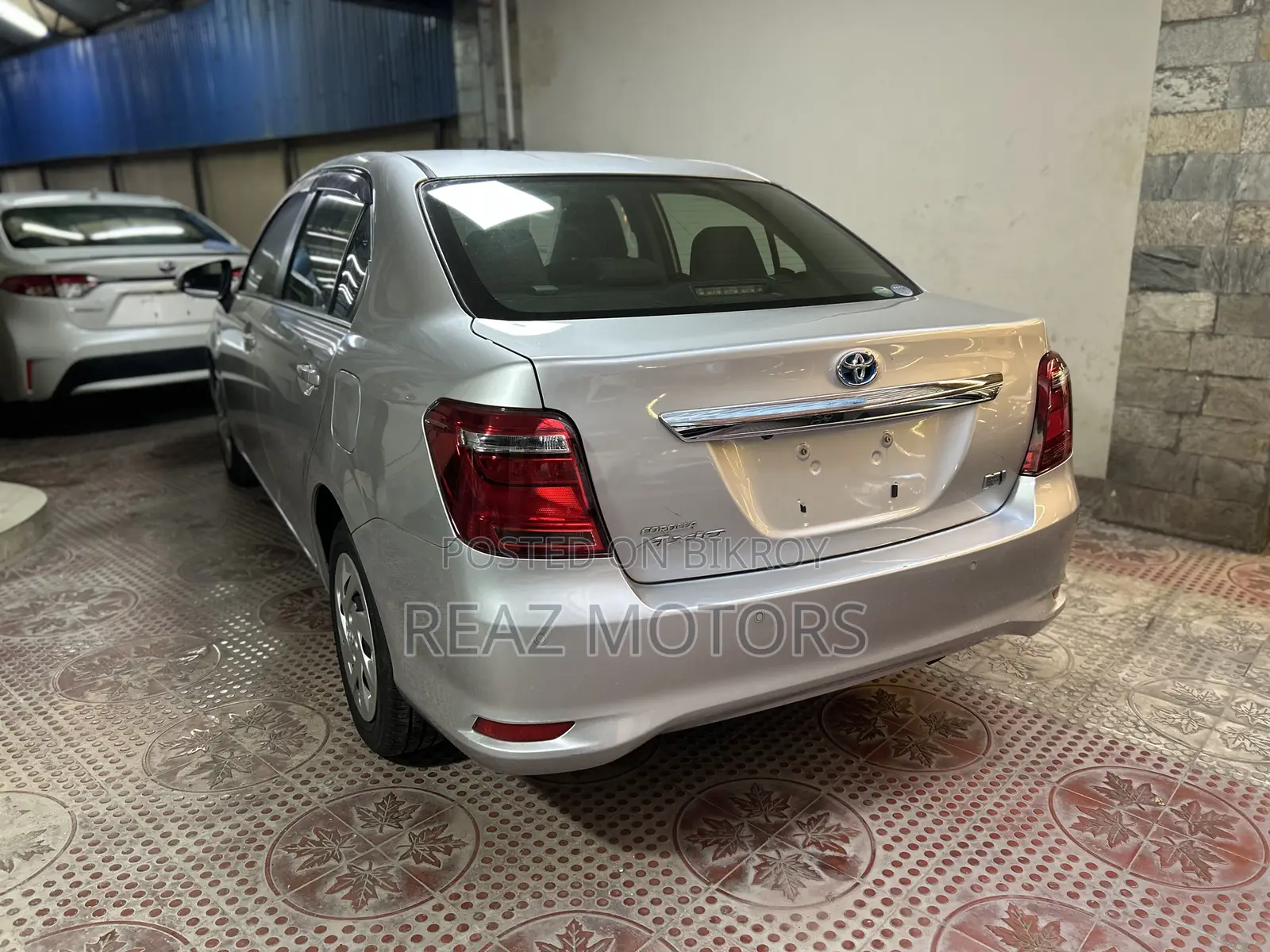 Toyota Axio EX PKG SILVER / 2020