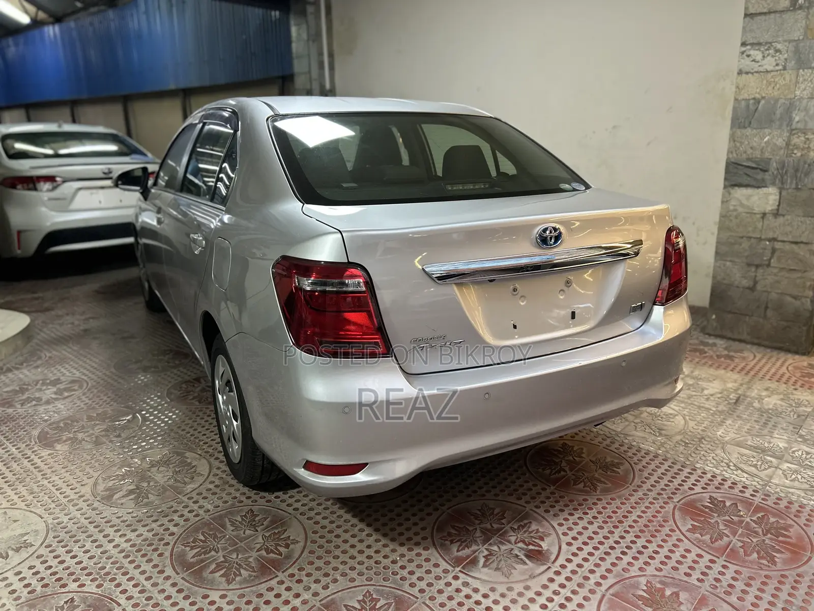 Toyota Axio EX PKG SILVER / 2020