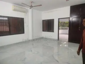 ভাড়ার জন্য ৪ বেডরুমের প্রশস্ত সেমি-ফার্নিশড ফ্ল্যাট