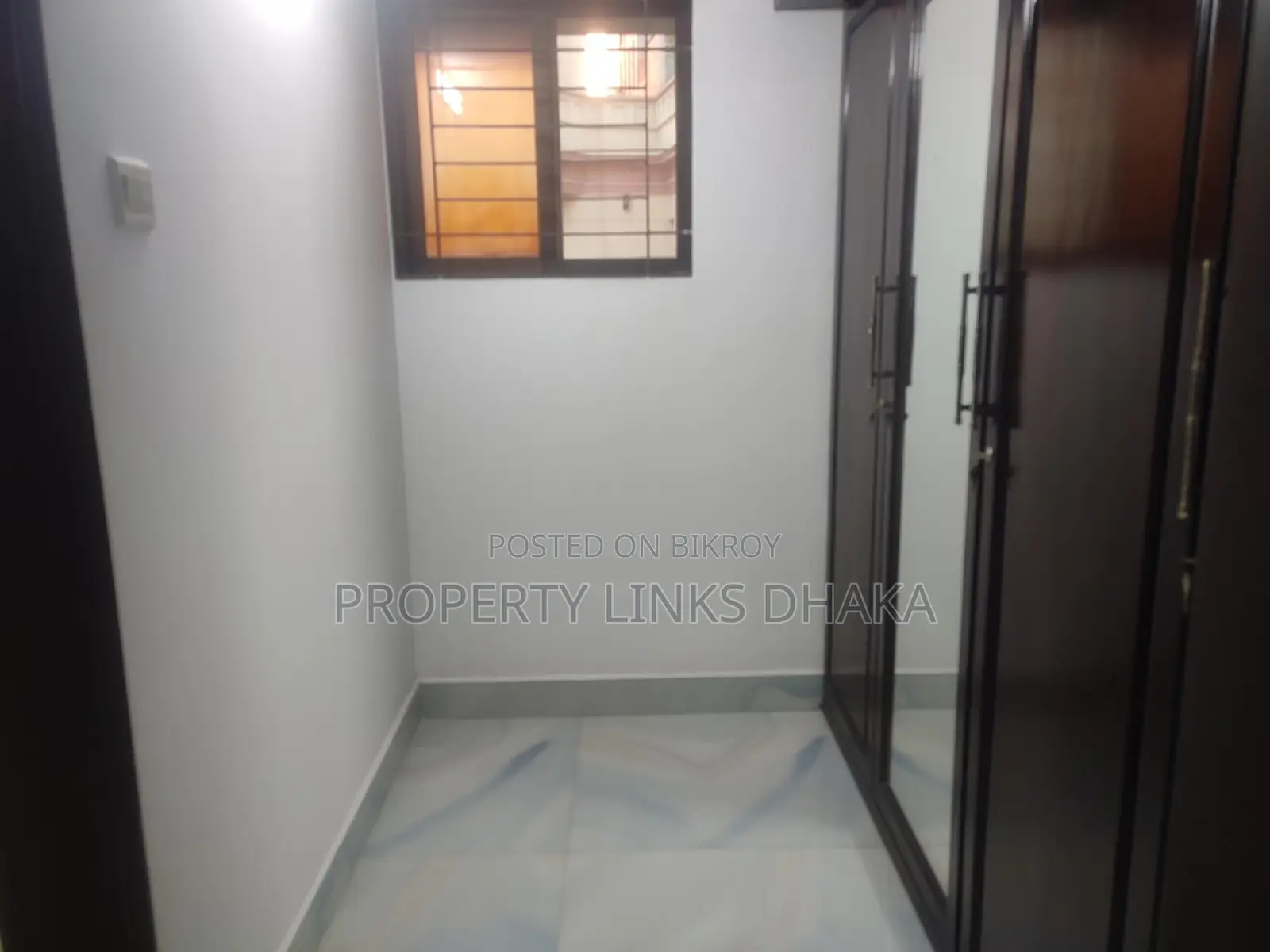 Spacious 4 Bedrooms Semi Furnished Flat for Rent