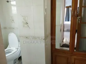 GOOD QUALITY UNFURNISHED FLAT FOR RENT IN GULSHAN