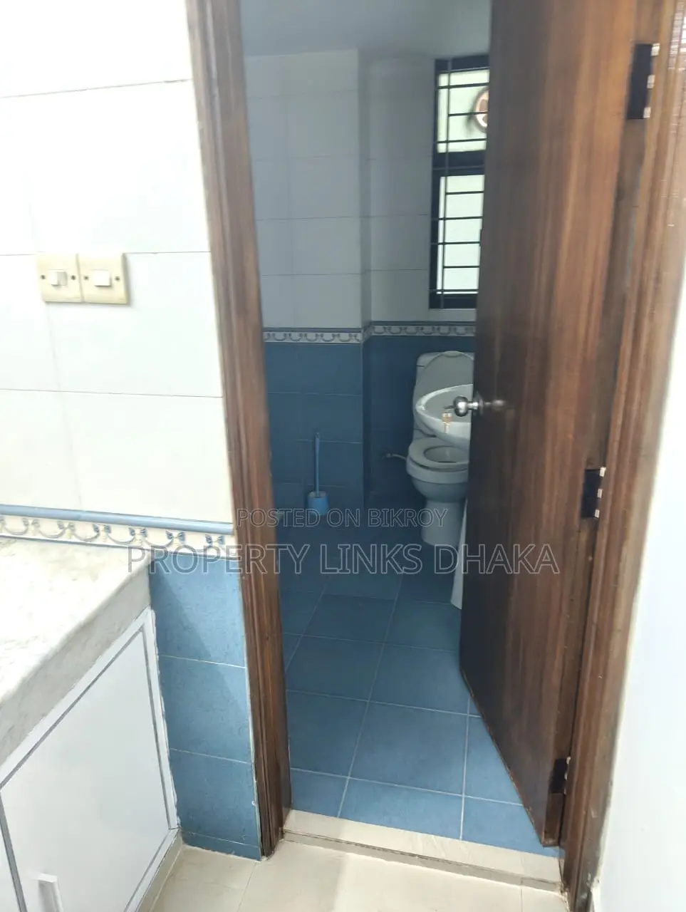 3 bedroom 4 bathroom drawing dining kitchen balcony