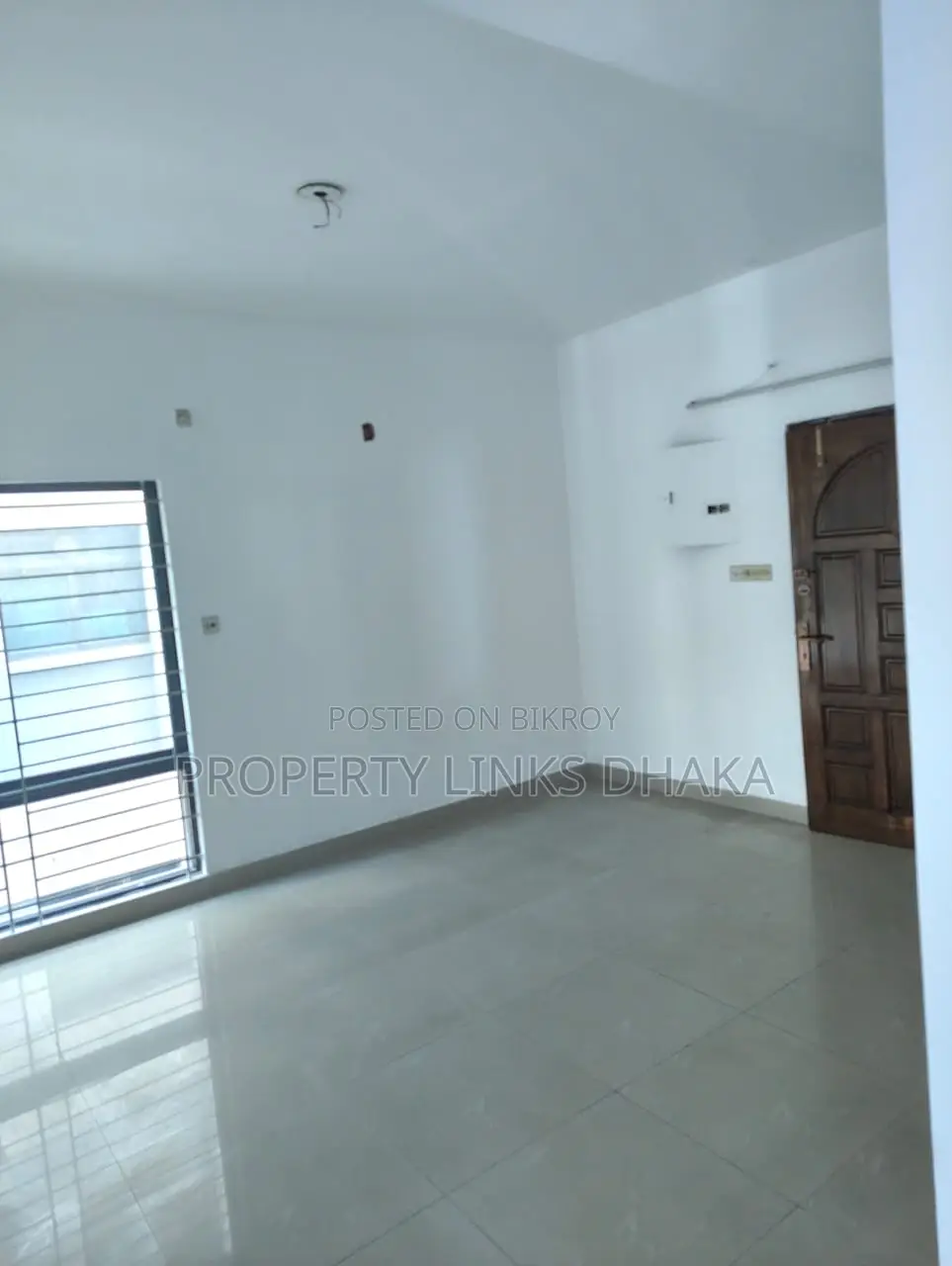 3 bedroom 4 bathroom drawing dining kitchen balcony