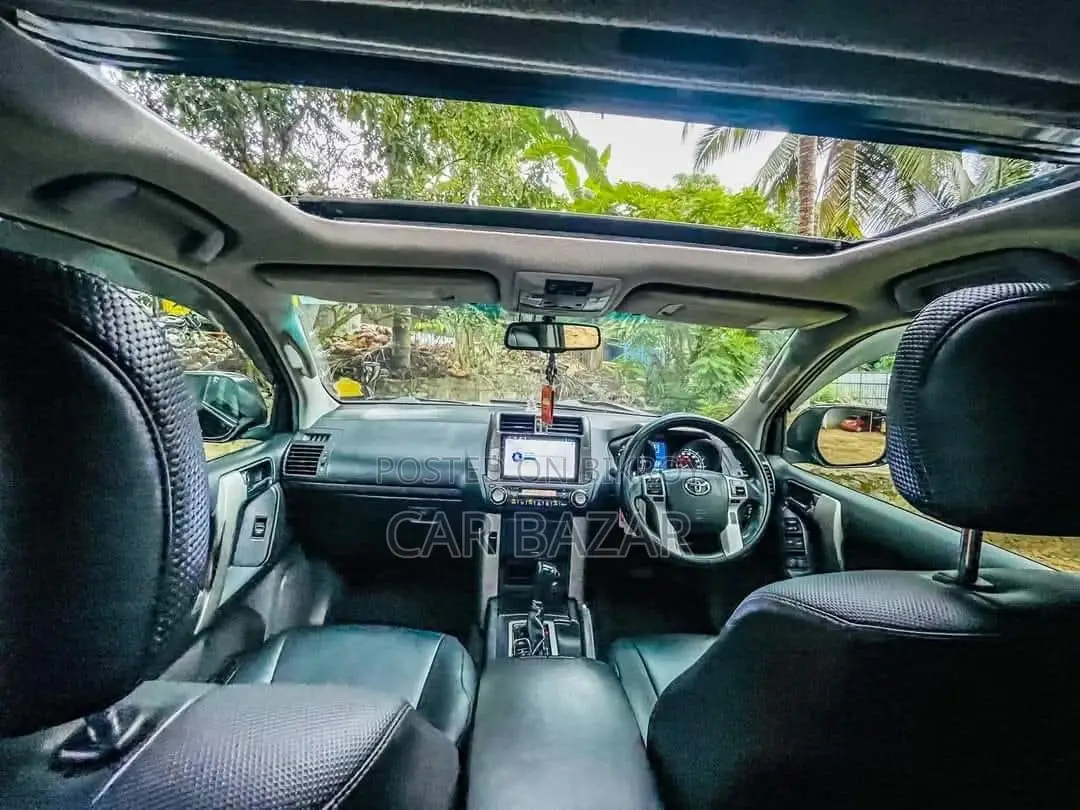 Toyota Prado TxL 7-Seat Sunroof 2013