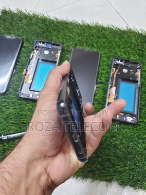 Samsung S9+ TFT display