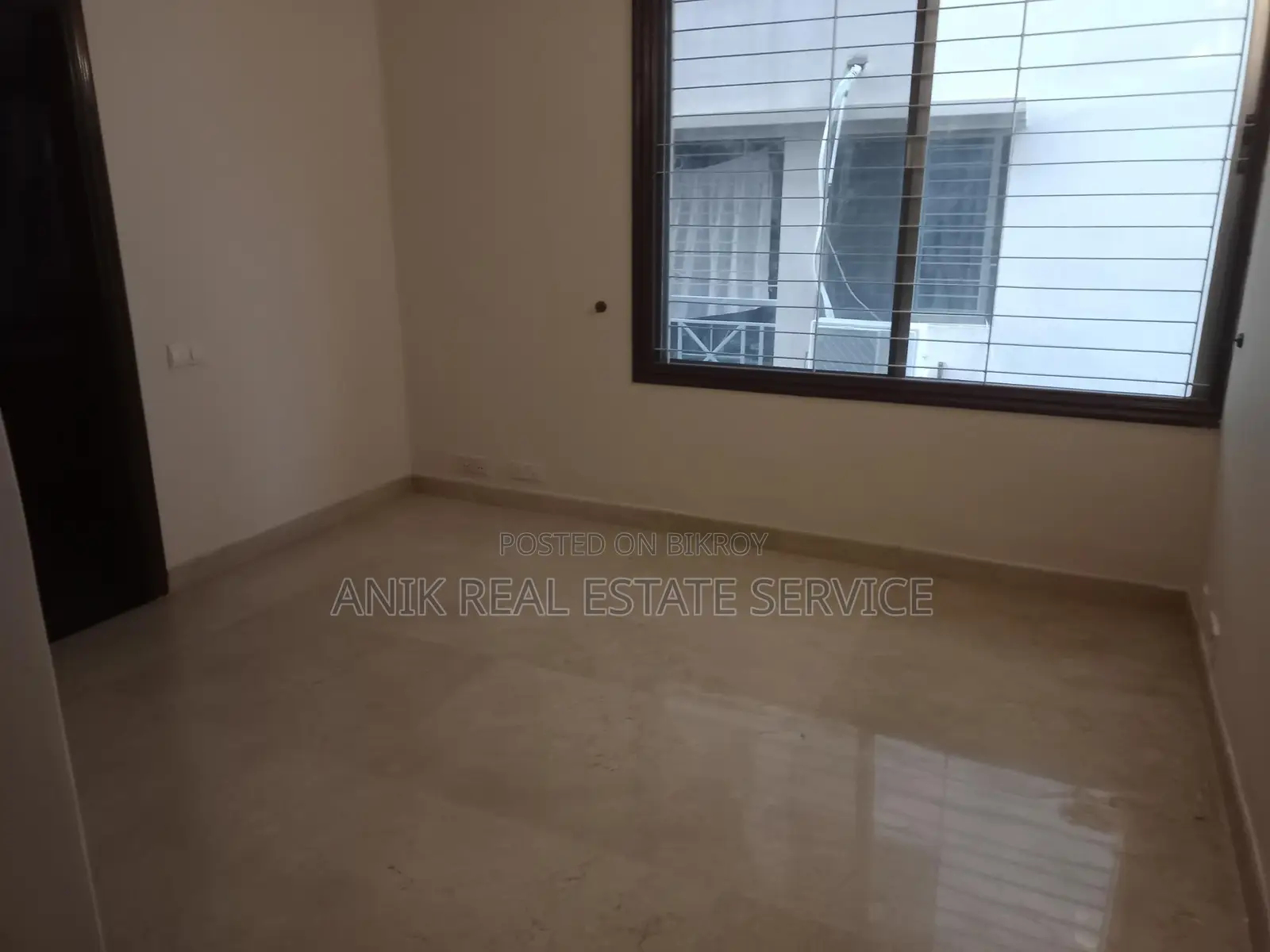 গুলশানে ভালো মানের ৩ বেডরুমের আনফার্নিশড ফ্ল্যাট ভাড়া
