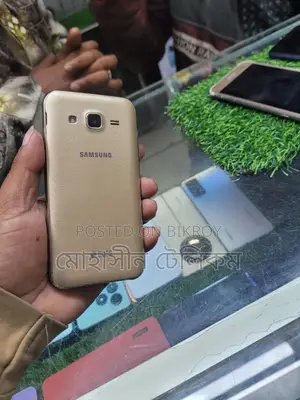 Samsung Galaxy J2 1/8 (Used)