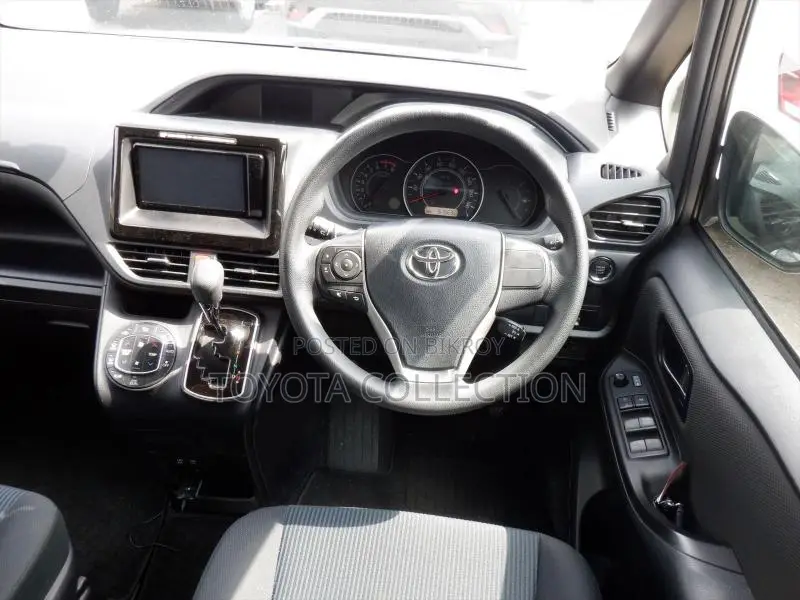 Toyota Noah PUSH START X PACKAGE 2020
