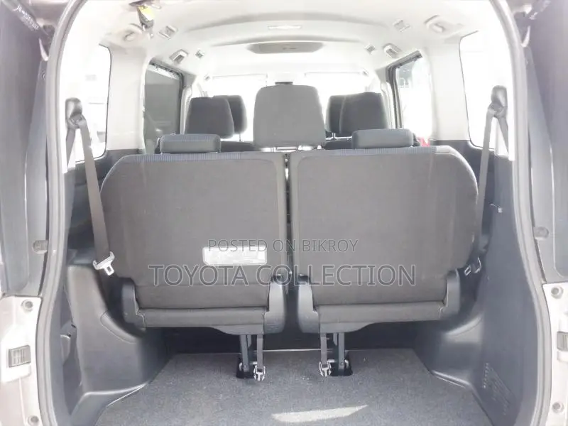 Toyota Noah PUSH START X PACKAGE 2020