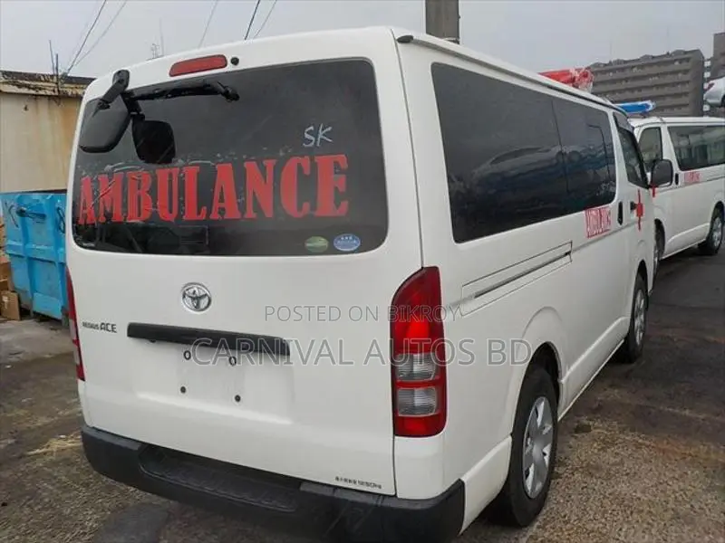 Toyota Hiace DX PACKAGE AMBULANCE 2020