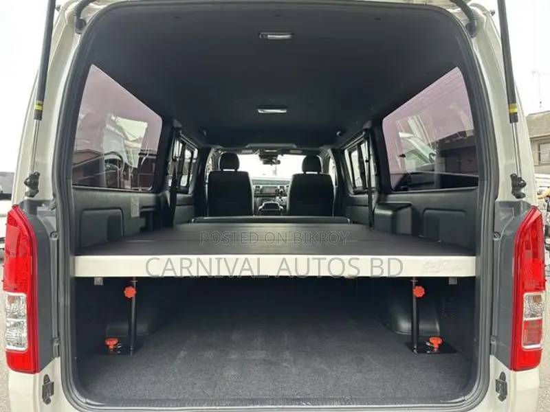 Toyota Hiace SUPER GL DARK PRIME 2020