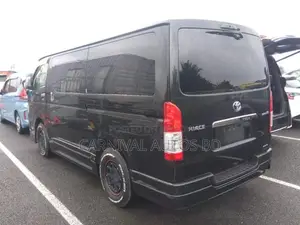 Toyota Hiace SUPER GL DARK PRIME 2022