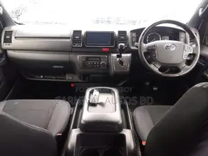 Toyota Hiace SUPER GL DARK PRIME 2022