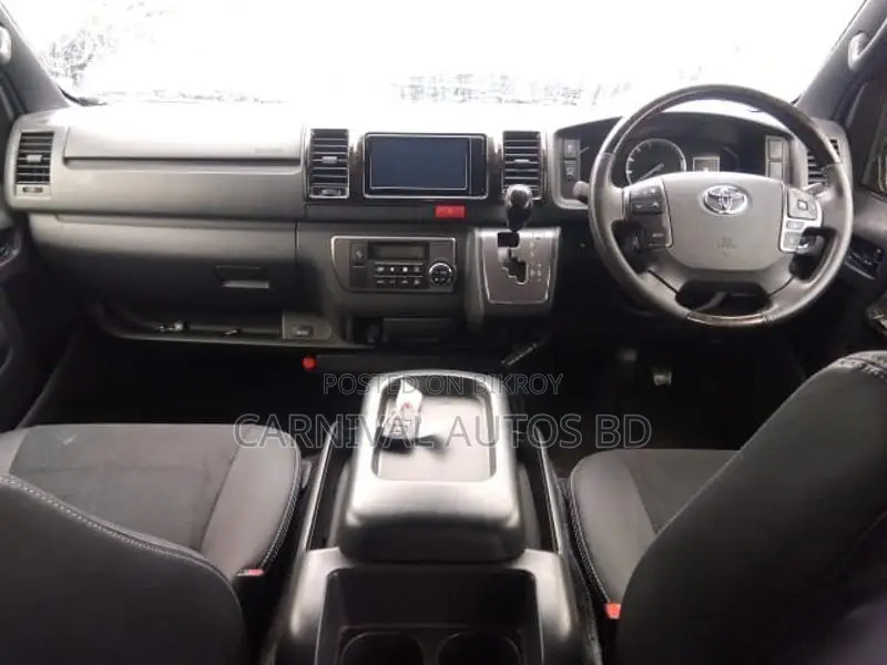 Toyota Hiace SUPER GL DARK PRIME 2022