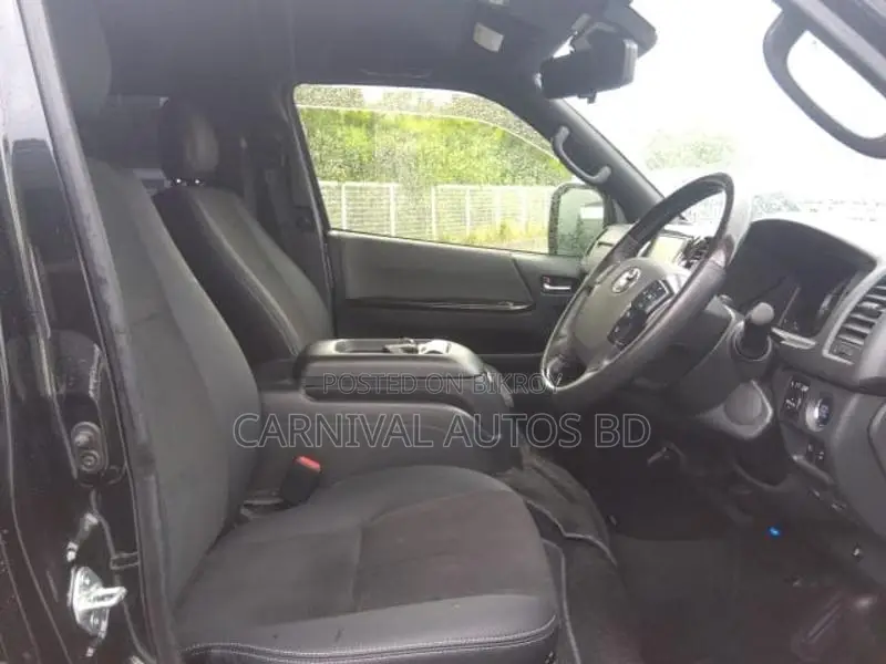 Toyota Hiace SUPER GL DARK PRIME 2022