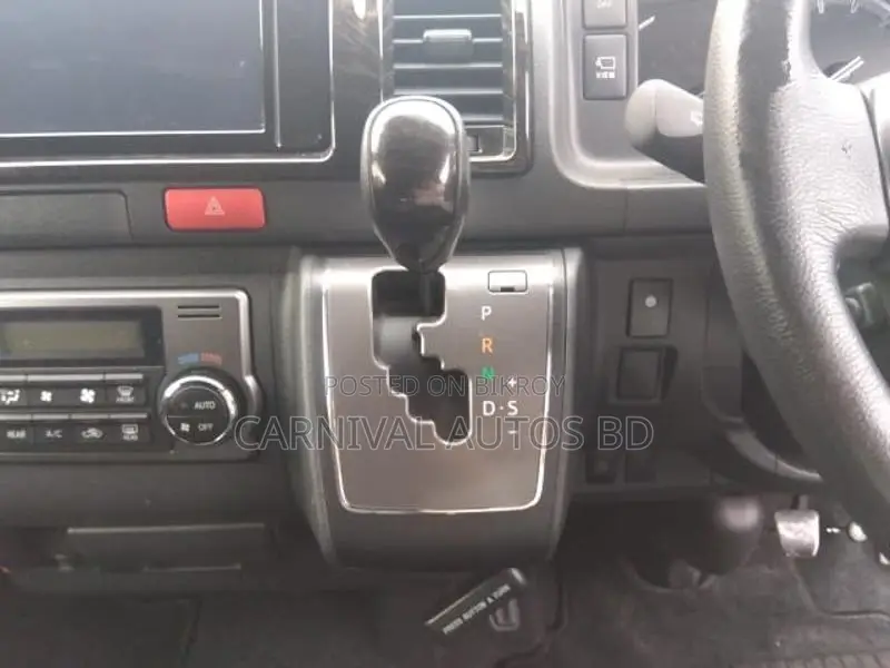 Toyota Hiace SUPER GL DARK PRIME 2022