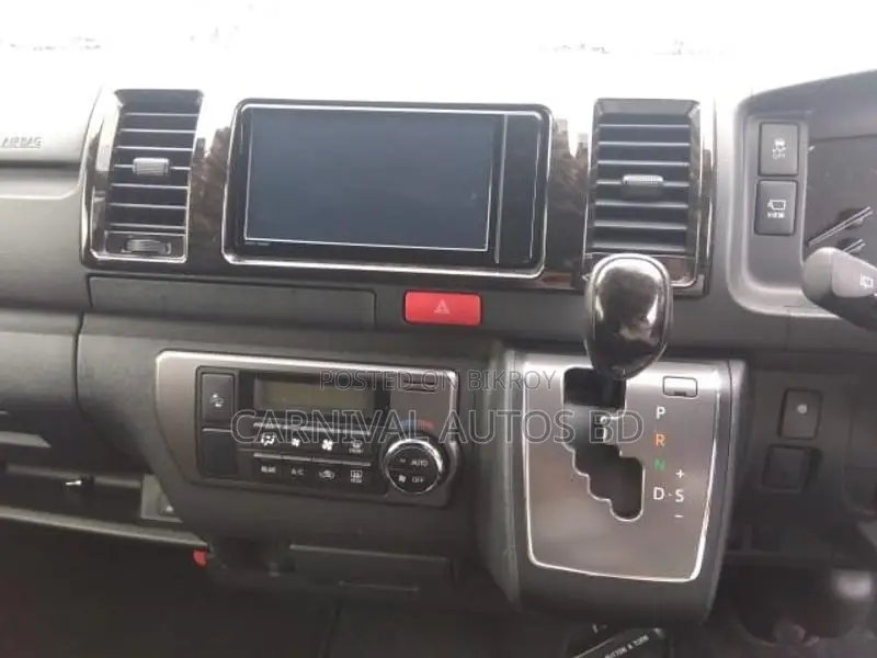 Toyota Hiace SUPER GL DARK PRIME 2022