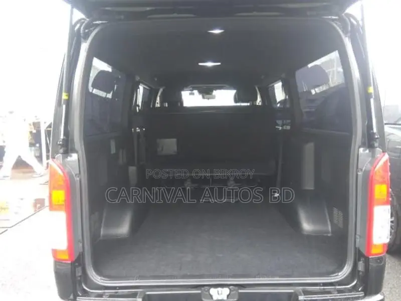 Toyota Hiace SUPER GL DARK PRIME 2022