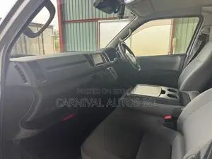 Toyota Hiace GL PACKAGE SILVER 2020