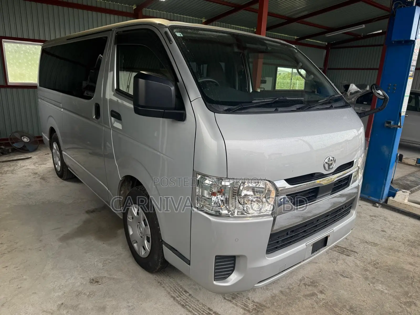 Toyota Hiace GL PACKAGE SILVER 2020