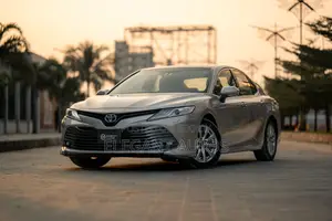 Toyota Camry XLE 2019