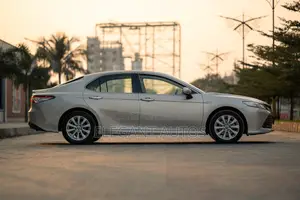 Toyota Camry XLE 2019