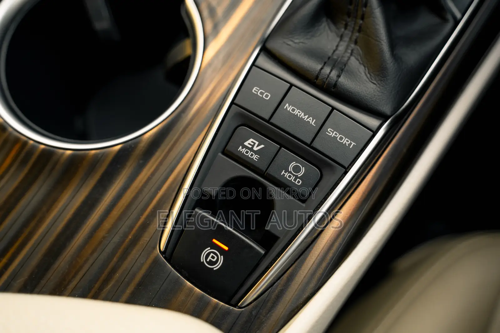 Toyota Camry XLE 2019