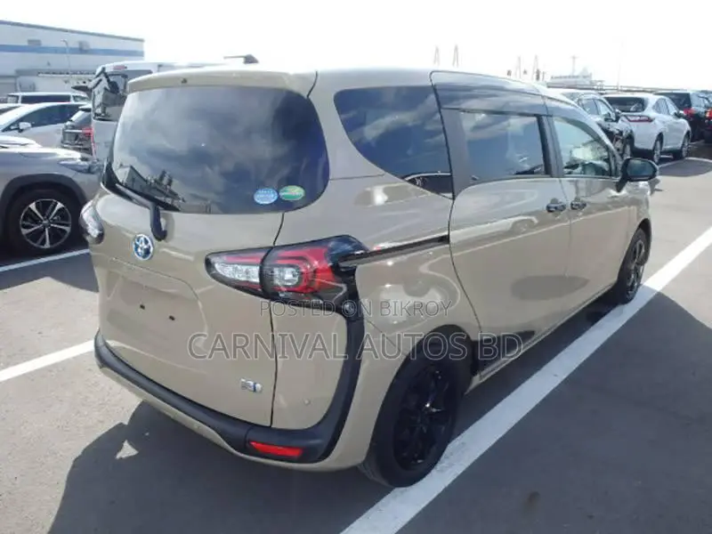 Toyota Sienta G Q PACKAGE 2020