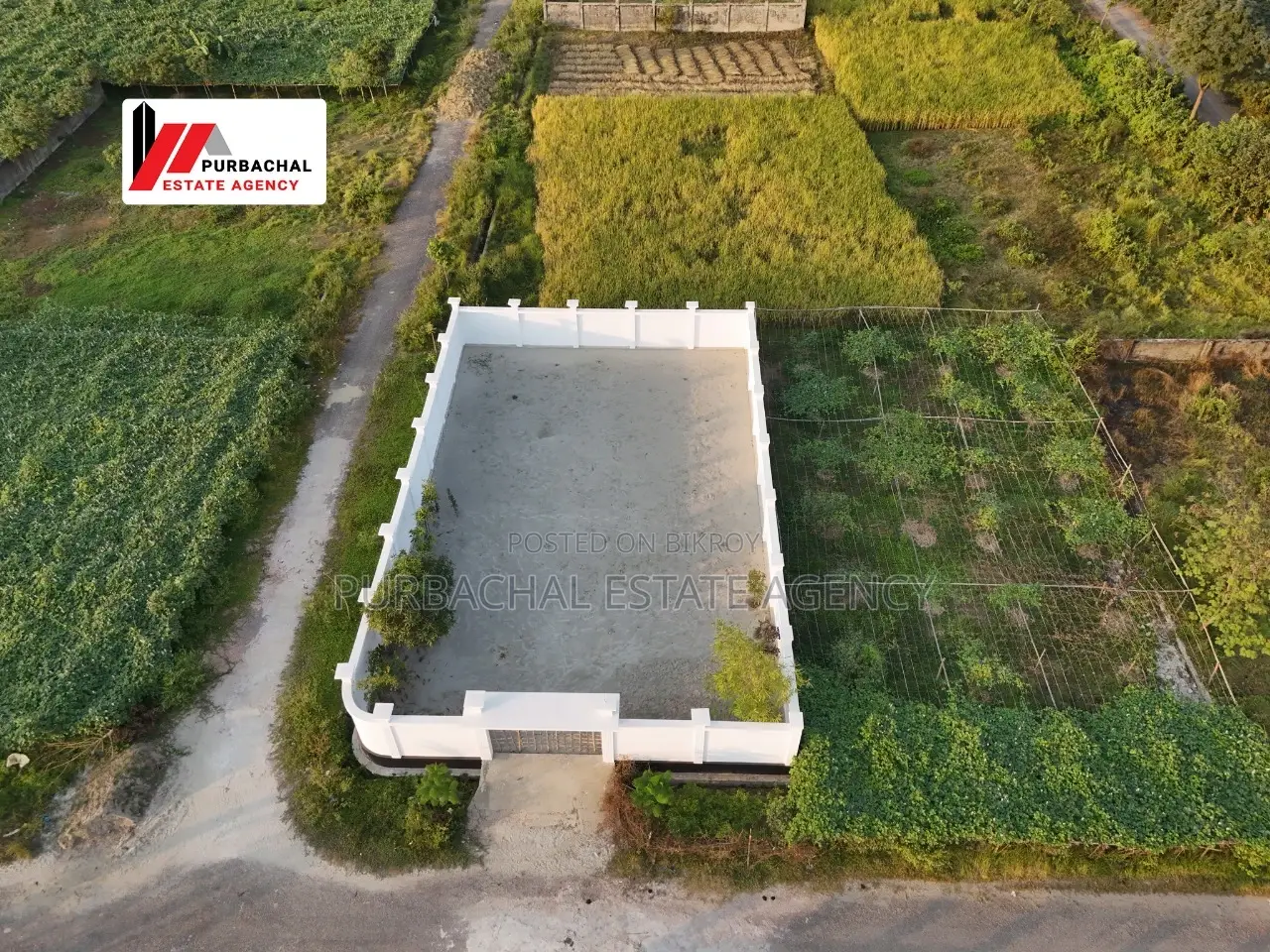 ৩০ ফুট/৫৪ ফুট কর্নার প্লট, সেক্টর ৪-এ ১০ কাঠার প্লট
