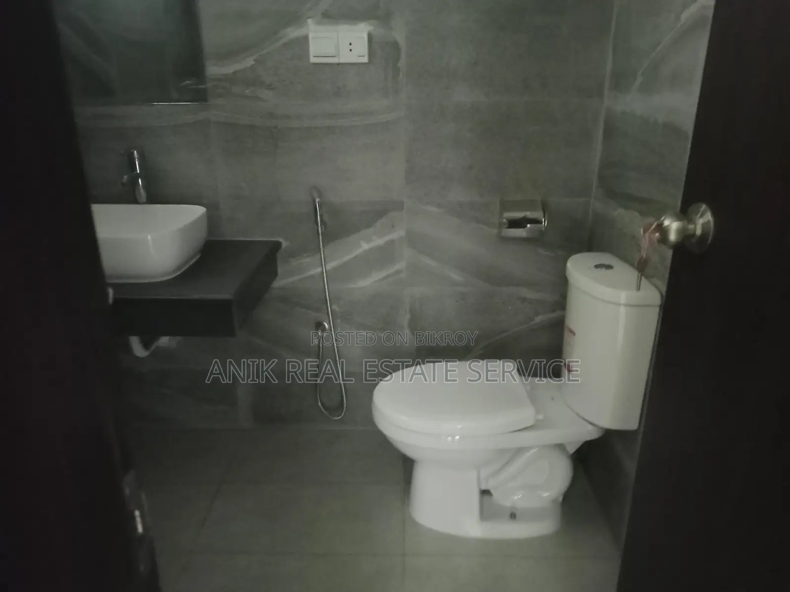 New Good Quality 5000 Sft Unfurnished Flat Rent In Gulshan 2