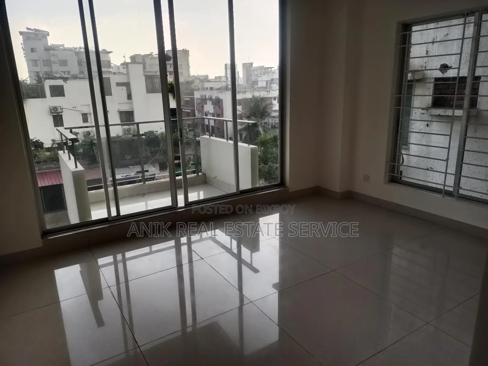 New Good Quality 5000 Sft Unfurnished Flat Rent In Gulshan 2