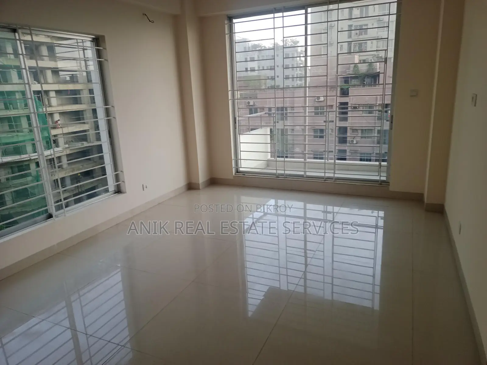 New Good Quality 5000 Sft Unfurnished Flat Rent In Gulshan 2