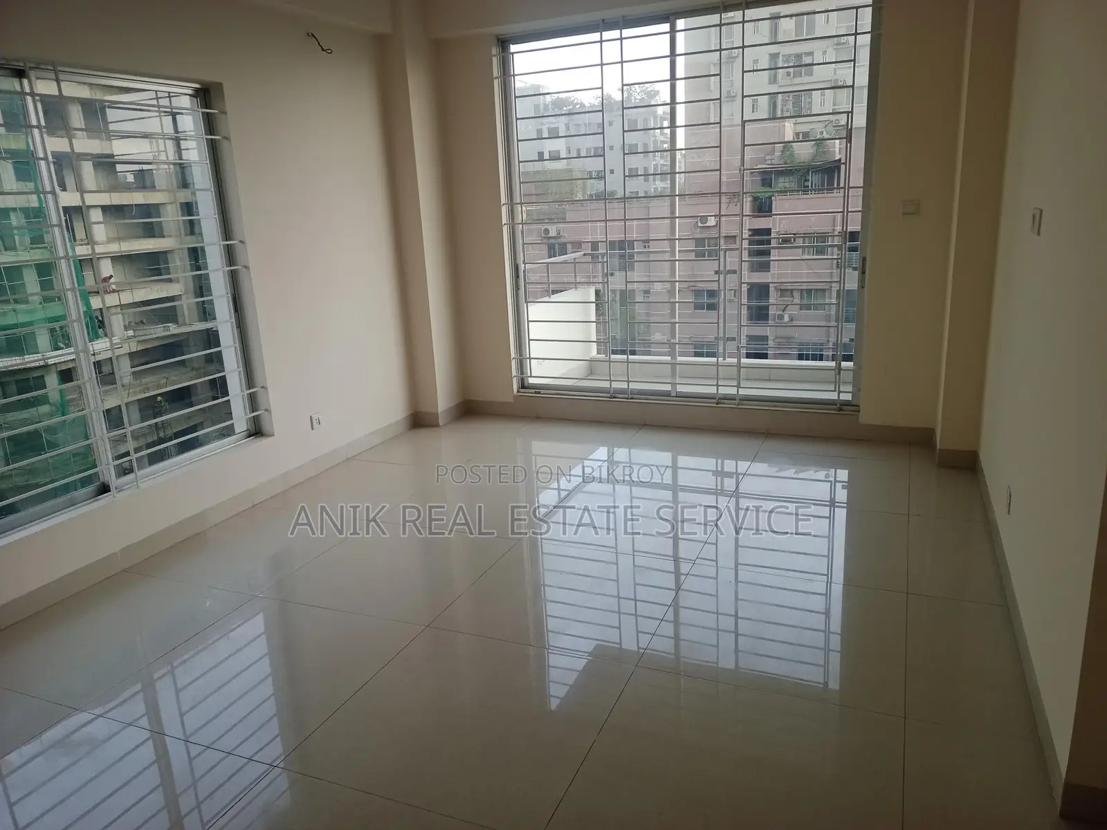 New Good Quality 5000 Sft Unfurnished Flat Rent In Gulshan 2