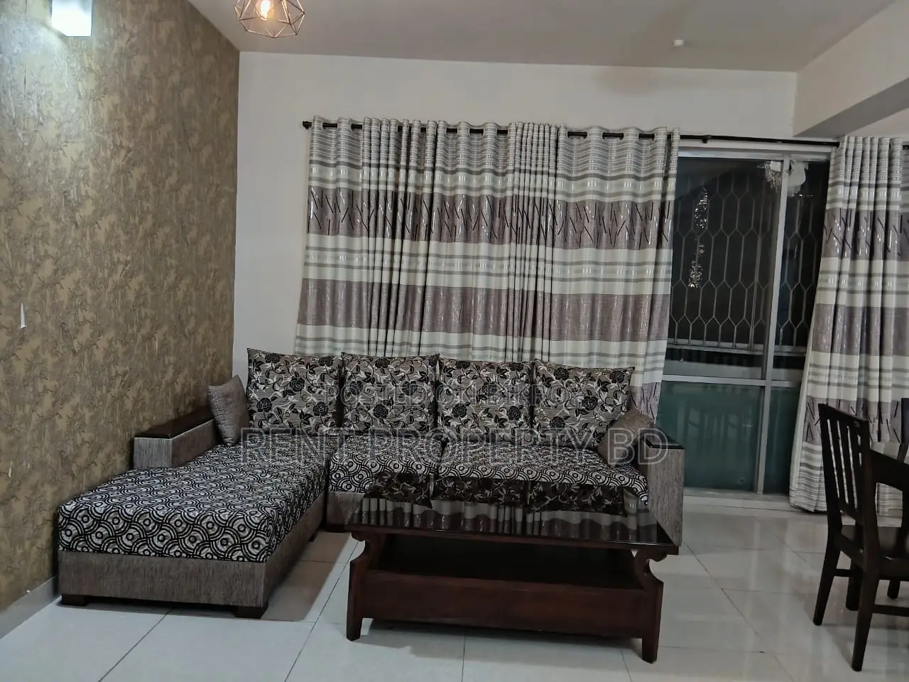 2600 sft Fully Furnished Flat For Rent In Banani