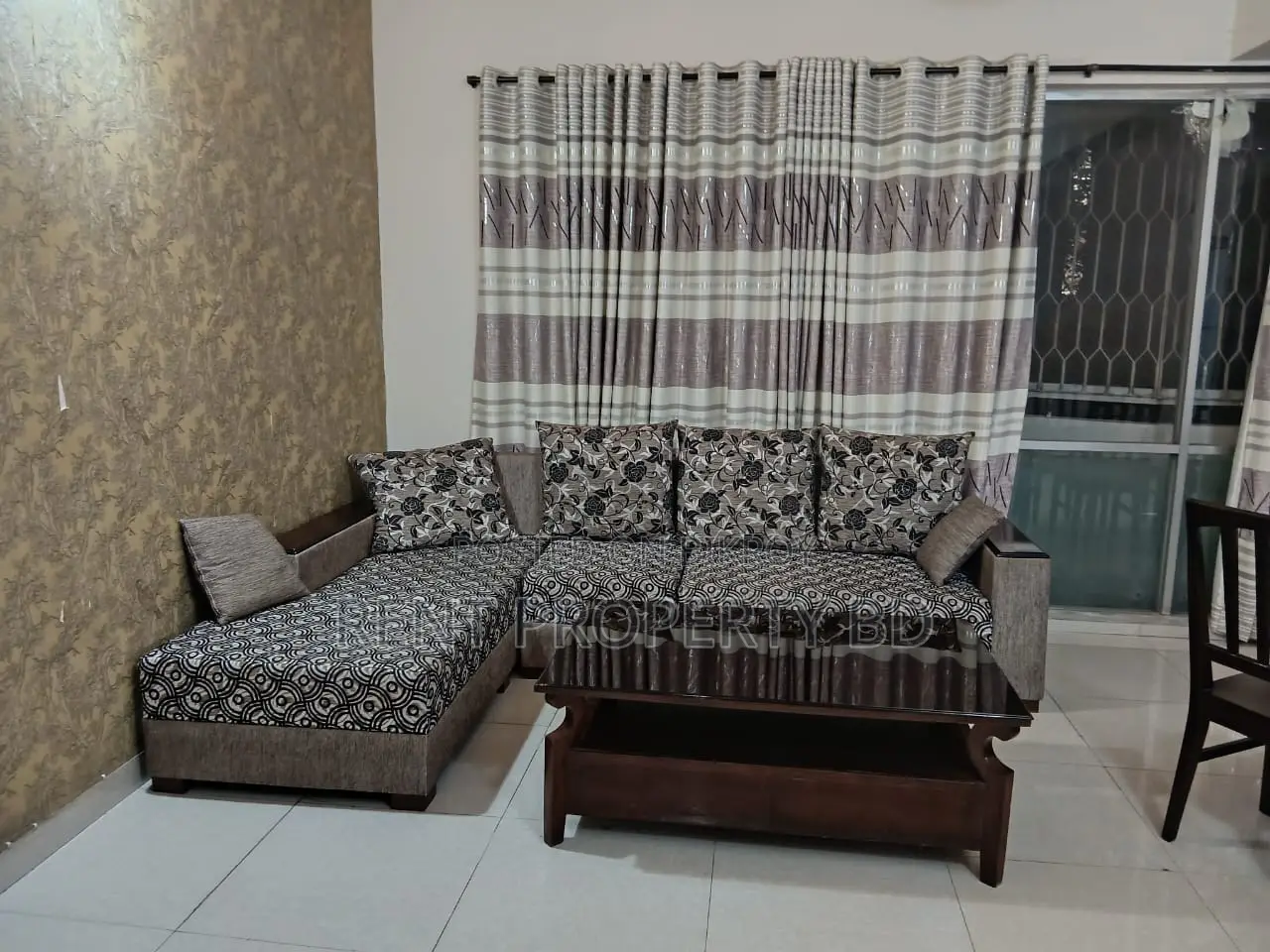 2600 sft Fully Furnished Flat For Rent In Banani