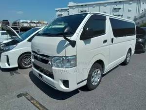 Toyota Hiace ORIGINAL JAPAN GL 2020