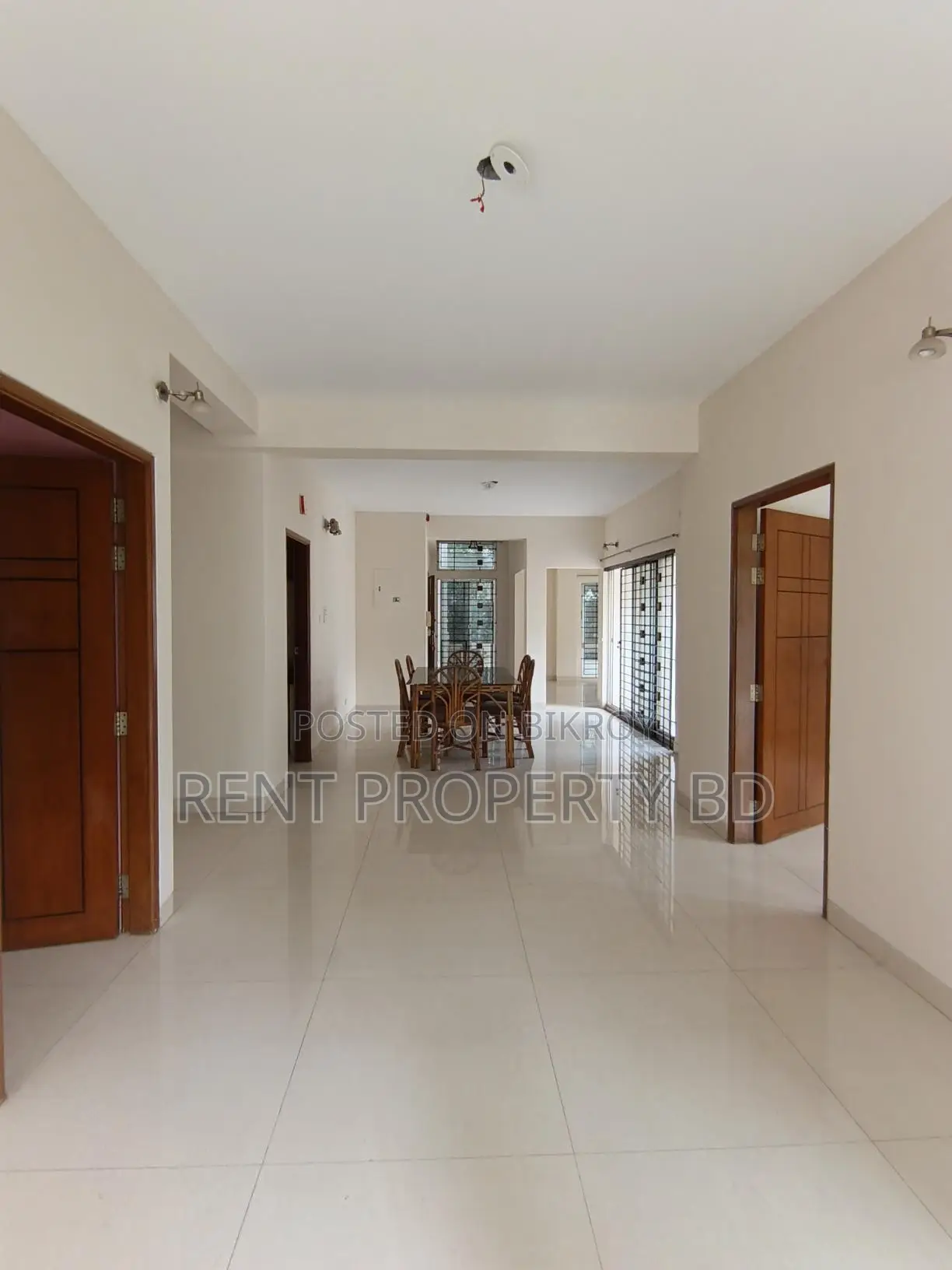 2100 Sft Nice Apartment Rent in Banani
