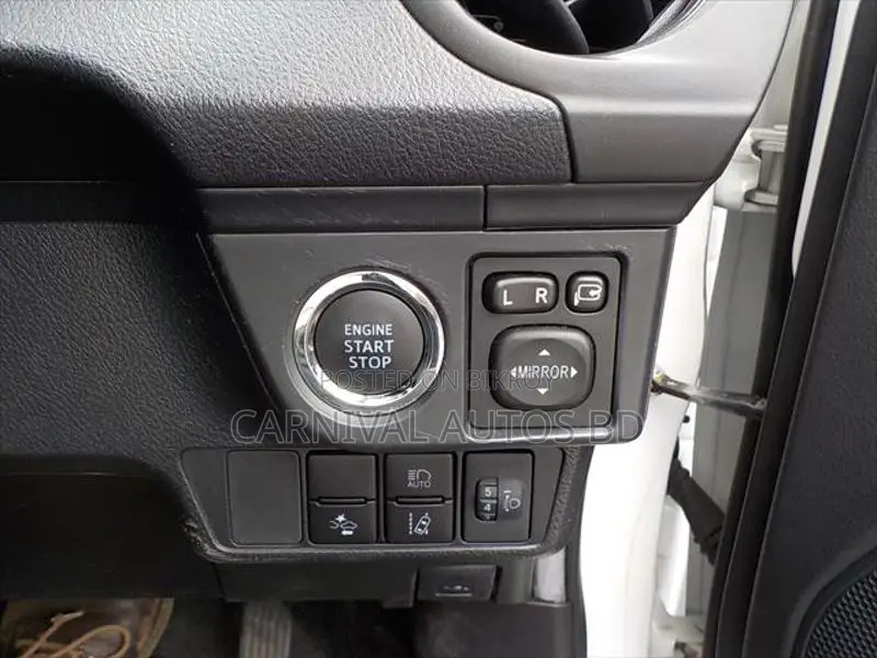 Toyota Axio EX PACKAGE NON-HY 2021