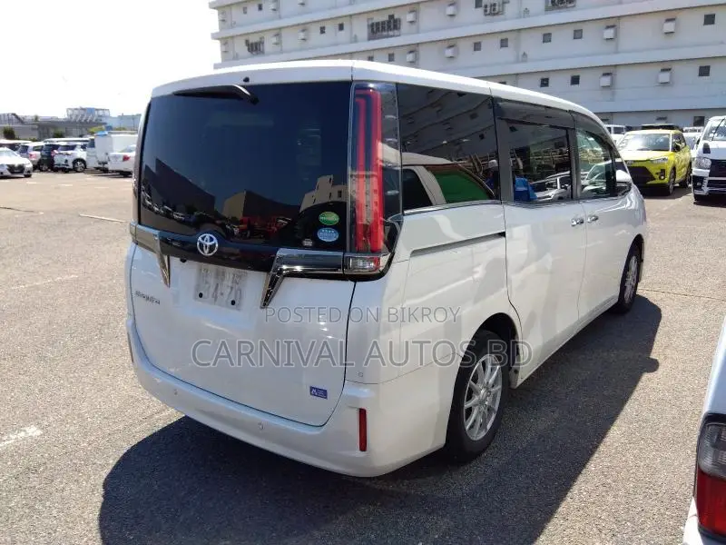 Toyota Esquire GI PREMIUM NON-HY 2021